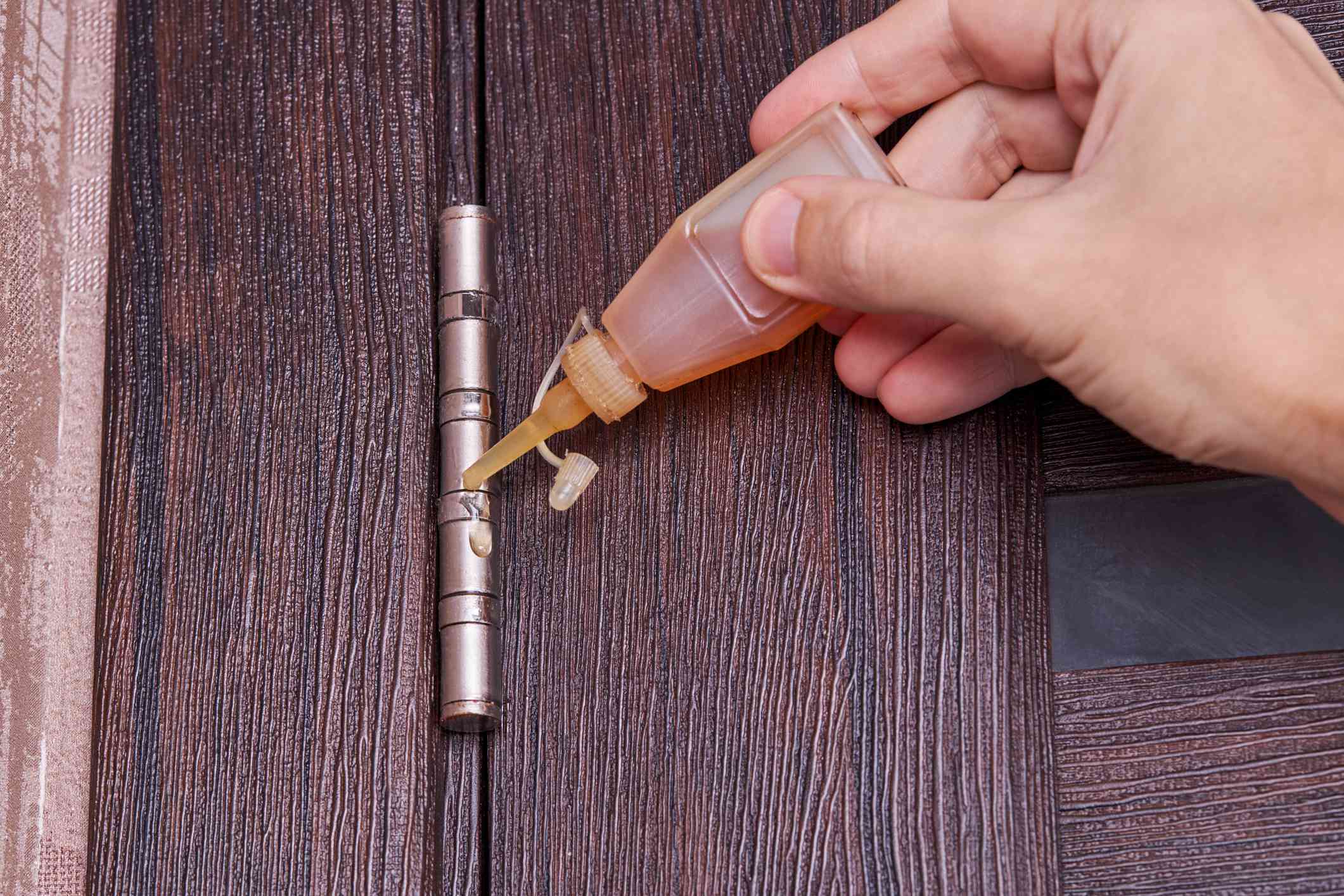 Learn how to Restore a Squeaky Door in 6 Simple Strategies